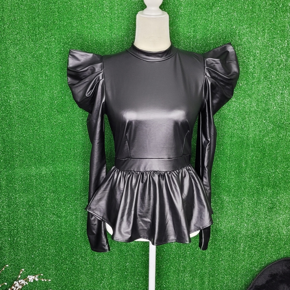 NWT Ruffle Hem Back Zipper Puff Sleeve Top Black